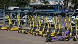 Урбанист не поддержал закон о запрете ночной езды на электросамокатах