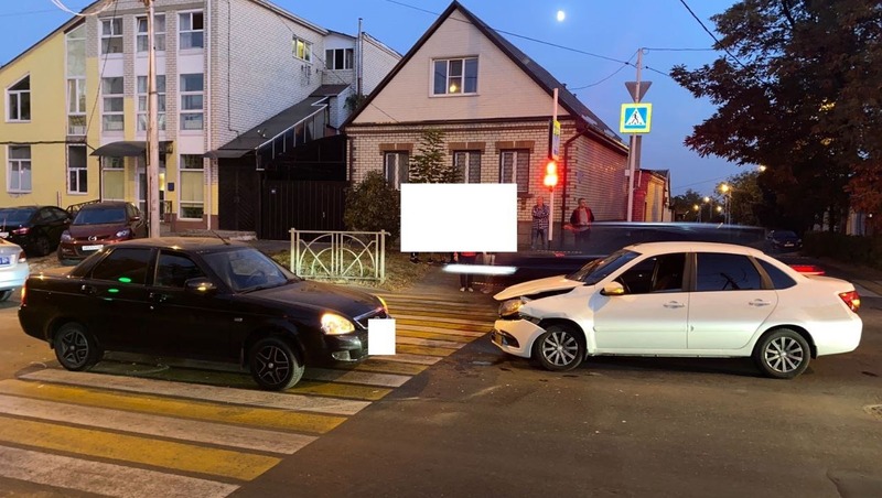 ДТП из-за проезда на красный свет произошло в Ставрополе