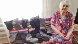 800 пар тёплых носков связала для бойцов 92-летняя ставропольчанка 