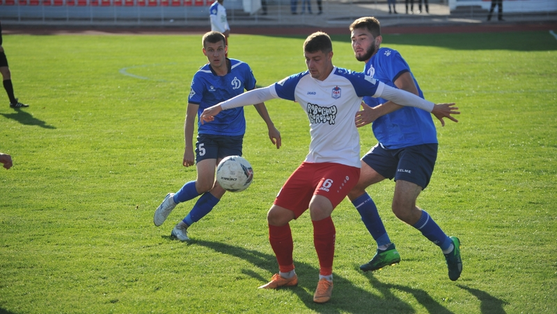 Футболисты «Динамо» в Ставрополе уступили ростовским армейцам