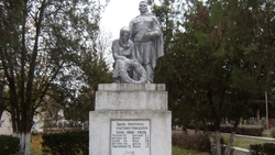 Реставрацию братской могилы проведут в селе Ивановском 