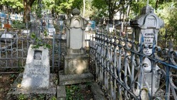 В Пятигорске мужчина отыгрался на могиле родственника неприятелей 