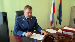Двое муниципальных служащих уволены по инициативе прокуратуры на Ставрополье