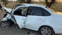 Пять человек пострадали в лобовом столкновении двух машин на Ставрополье