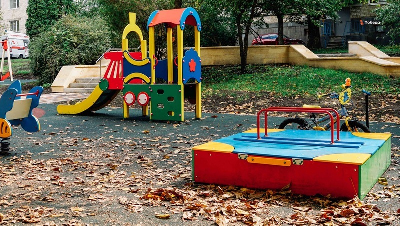 Детскую площадку построили в хуторе на Ставрополье благодаря губернаторской программе