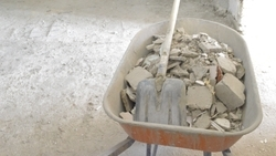 Несанкционированную свалку площадью 500 кв. м нашли на сельхозучастке в Кировском округе