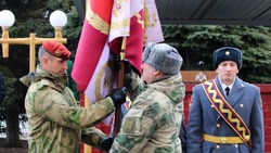 Боевое знамя нового образца вручили отряду спецназа Росгвардии в Ставрополе