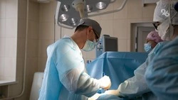 Астраханские медики провели уникальную совмещённую операцию на почке