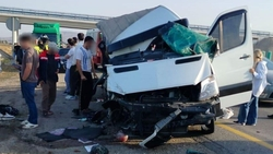 18-летний пассажир микроавтобуса погиб в аварии с фурой на Ставрополье
