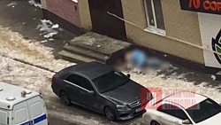 Мёртвого мужчину обнаружили под окнами многоэтажки в Ставрополе 