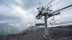 Канатку с подогревом сидений в тестовом режиме запустили на Эльбрусе