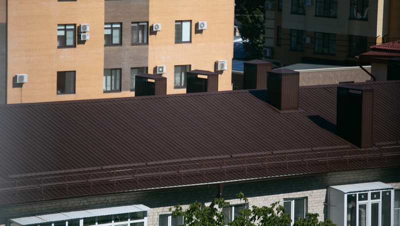 В Георгиевске определили подрядчика для ремонта пяти крыш МКД после града