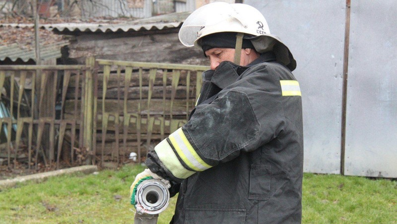 Почти половина частного дома сгорела в Георгиевском округе 