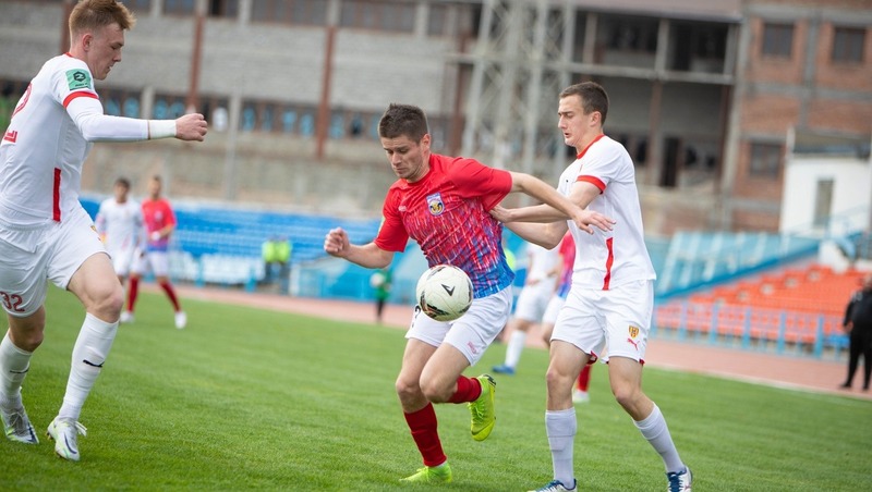 Футболисты «Машука-КМВ» в Пятигорске победили владикавказских «барсов»
