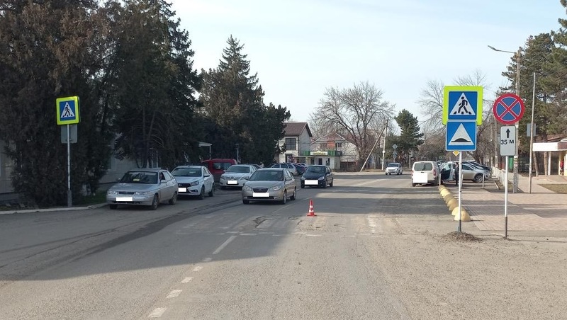 Опытный автомобилист сбил женщину на зебре в селе Кочубеевском