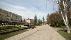 Коммунальщики приводят в порядок улицы Ставрополя к весенним праздникам 