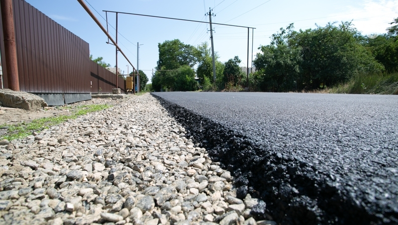 В Предгорье завершают ремонт 1,3 км подъездной дороги к посёлку имени Чкалова