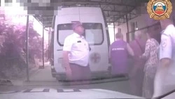 Автоинспекторы Пятигорска отвезли мужчину с сердечным приступом в больницу