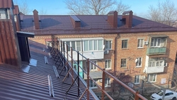 В Минводах отремонтировали крышу трёхэтажки 1964 года постройки 