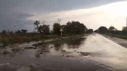 Дорожники устраняют последствия ливня на участке трассы Будённовск — Благодарный