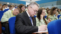 Губернатор Ставрополья написал «Диктант Победы» вместе со 100 тыс. земляков
