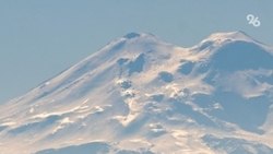 Фрирайдеры снова провалились в трещину на Эльбрусе