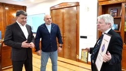 1018 жительниц Махачкалы установили мировой рекорд по прыжкам со скакалкой