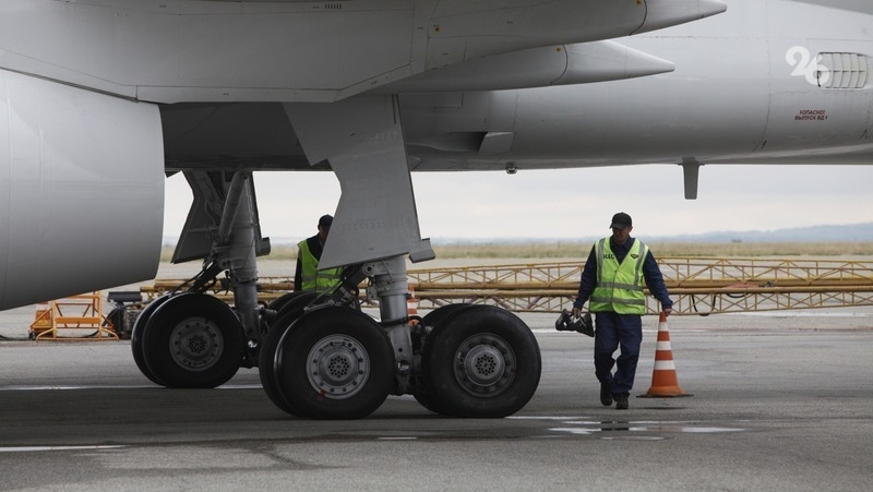 Пассажир рейса, летевшего из Сочи в Санкт-Петербург, угрожал самосожжением 