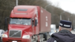 Более 2 тыс. большегрузов застряли на границе с Грузией в Северной Осетии 