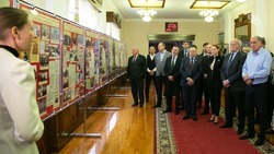 Выставка, посвящённая 30-летию краевой думы, открылась в Ставрополе