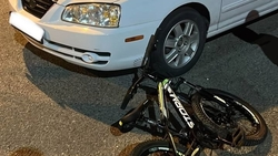 Во дворе многоэтажки в Ставрополе ребёнок попал под колёса автомобиля 