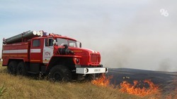  На Ставрополье сотрудники ПАСС СК за сутки ликвидировали более полусотни ландшафтных пожаров