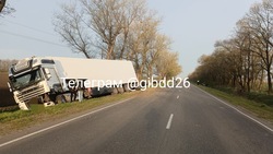 Пассажир и водитель легковушки скончались в ДТП на Ставрополье