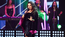 Наташа Королёва оставила автограф на груди поклонника в Пятигорске