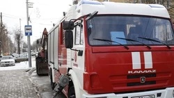 В Георгиевске утром загорелась кровля жилого дома