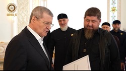 Владимир Путин наградил главу Чечни за вклад в развитие строительной отрасли