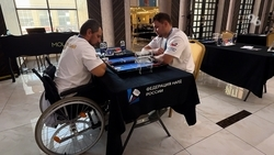 Встречи с боевыми товарищами и возможность испытать себя: в Ставрополе проходит «Кубок Защитников Отечества» по нардам