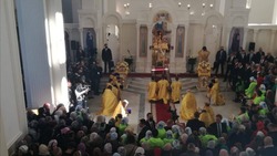 Сотни человек собрались на богослужении патриарха Кирилла в Северной Осетии