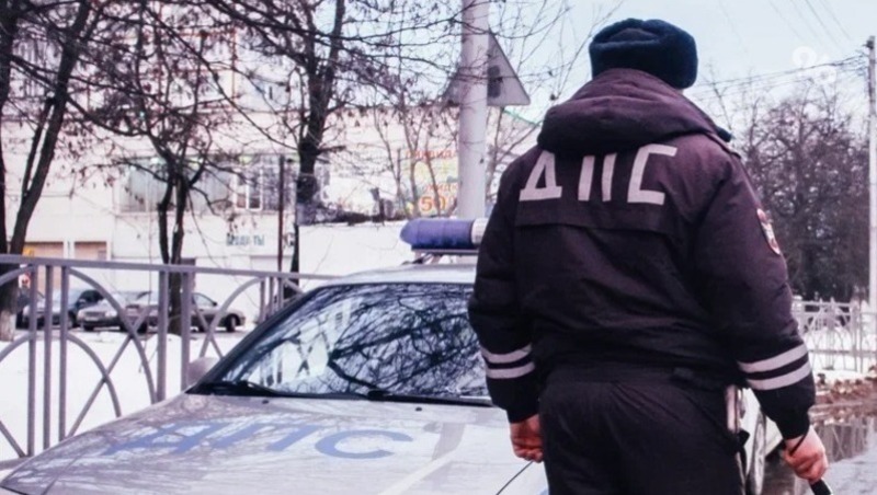 Автоинспекторы предупреждают водителей о скольких заснеженных дорогах на Ставрополье