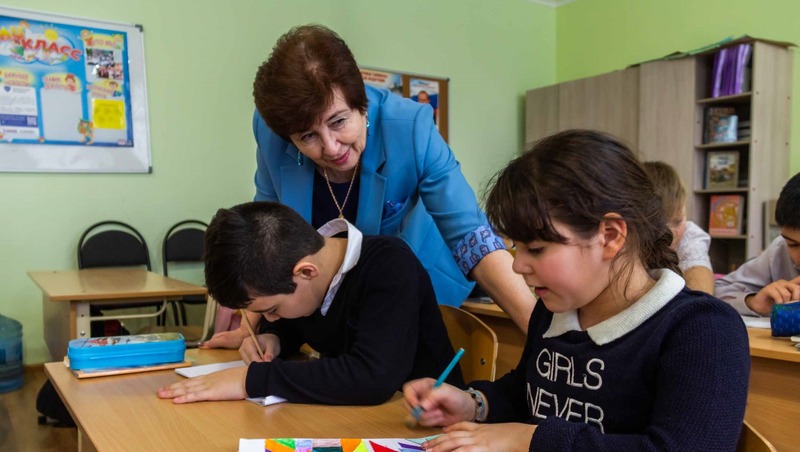 Ещё более 3,5 миллиарда рублей получит Ставрополье на доплаты педагогам по поручению президента 