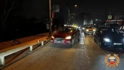 В Ставрополе 13-летний велосипедист попал под машину, проехав на красный