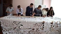 Маскировочные сети для участников СВО изготовили ставропольские школьники и волонтёры