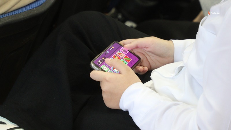 Дети в Ингушетии смогут изучать родной язык, играя в мобильных телефонах