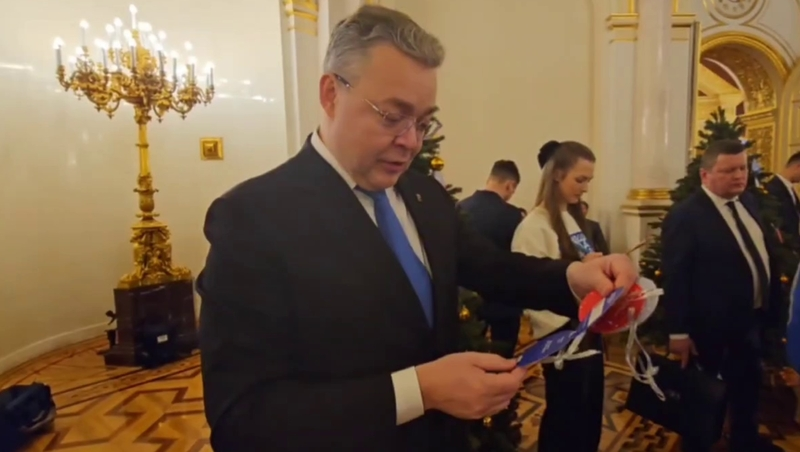 Губернатор Ставрополья подарит фотоаппарат девочке из ЛНР