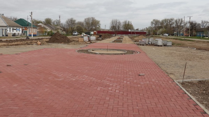 Зону отдыха с детской игровой площадкой и футбольным полем обустроят в ставропольском селе