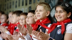 Губернатор Владимир Владимиров поздравил ставропольцев с Днём пионерии