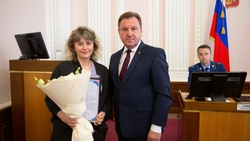 Глава Ставрополя передал благодарность от командования части жене участника СВО