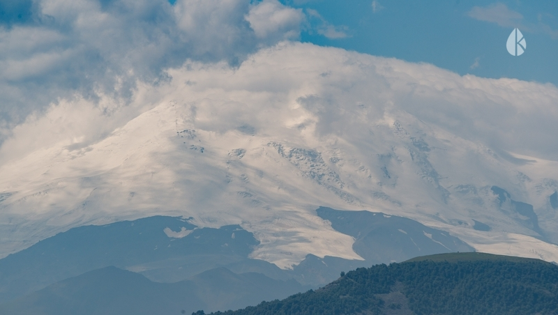 Спасатели ищут белорусского туриста на Эльбрусе 