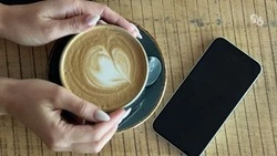 Бесконтактная оплата снова стала доступна с «яблочными» смартфонами в России