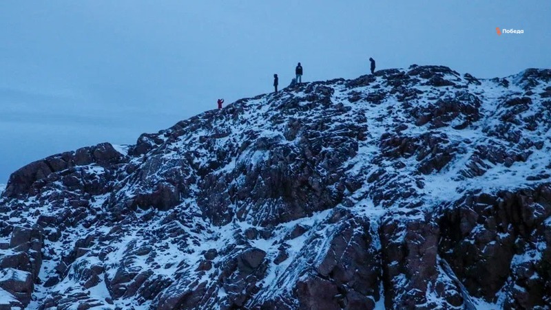 Спасатели эвакуировали альпиниста с вершины Эльбруса